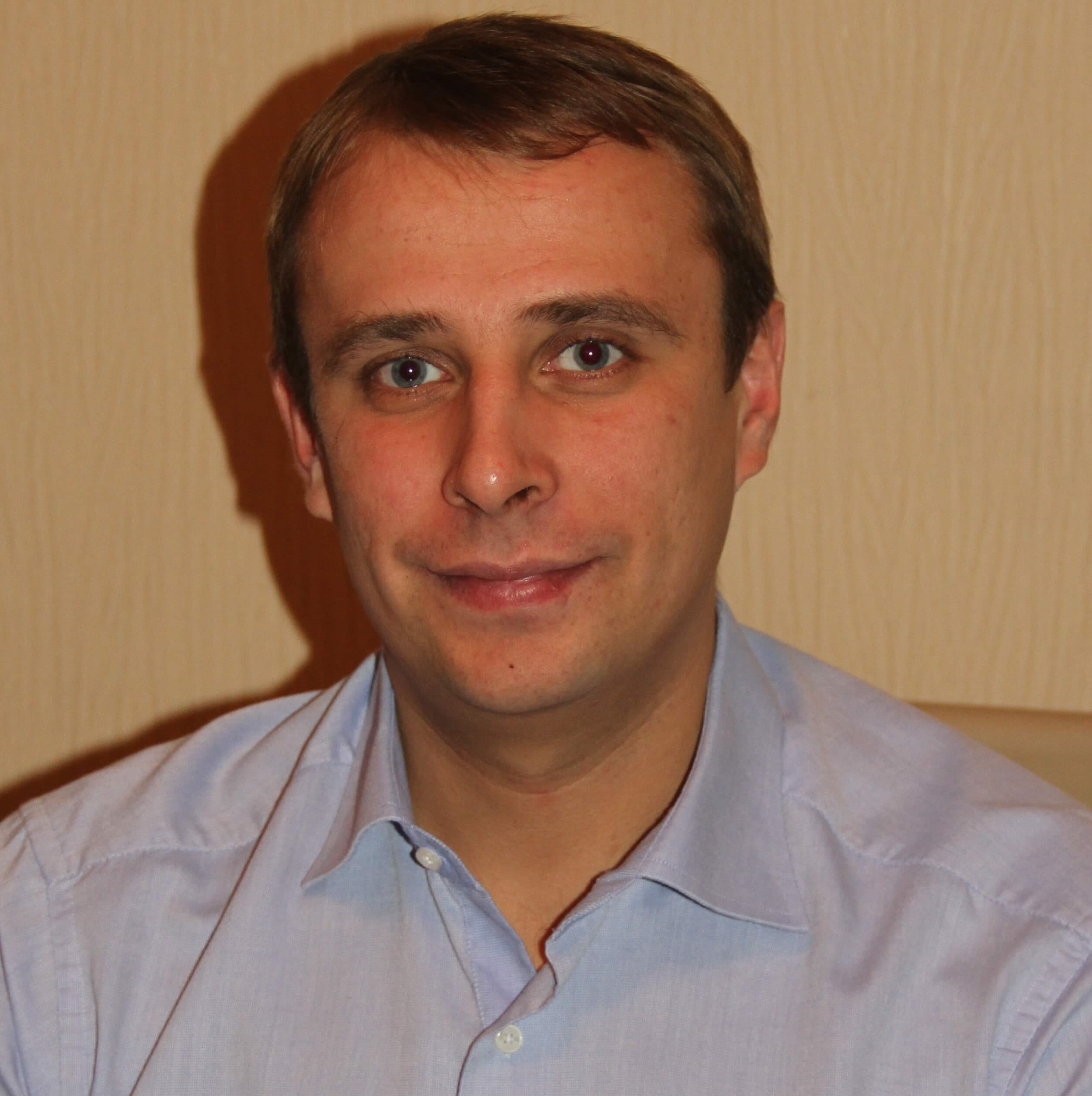 Максим Хлыстов